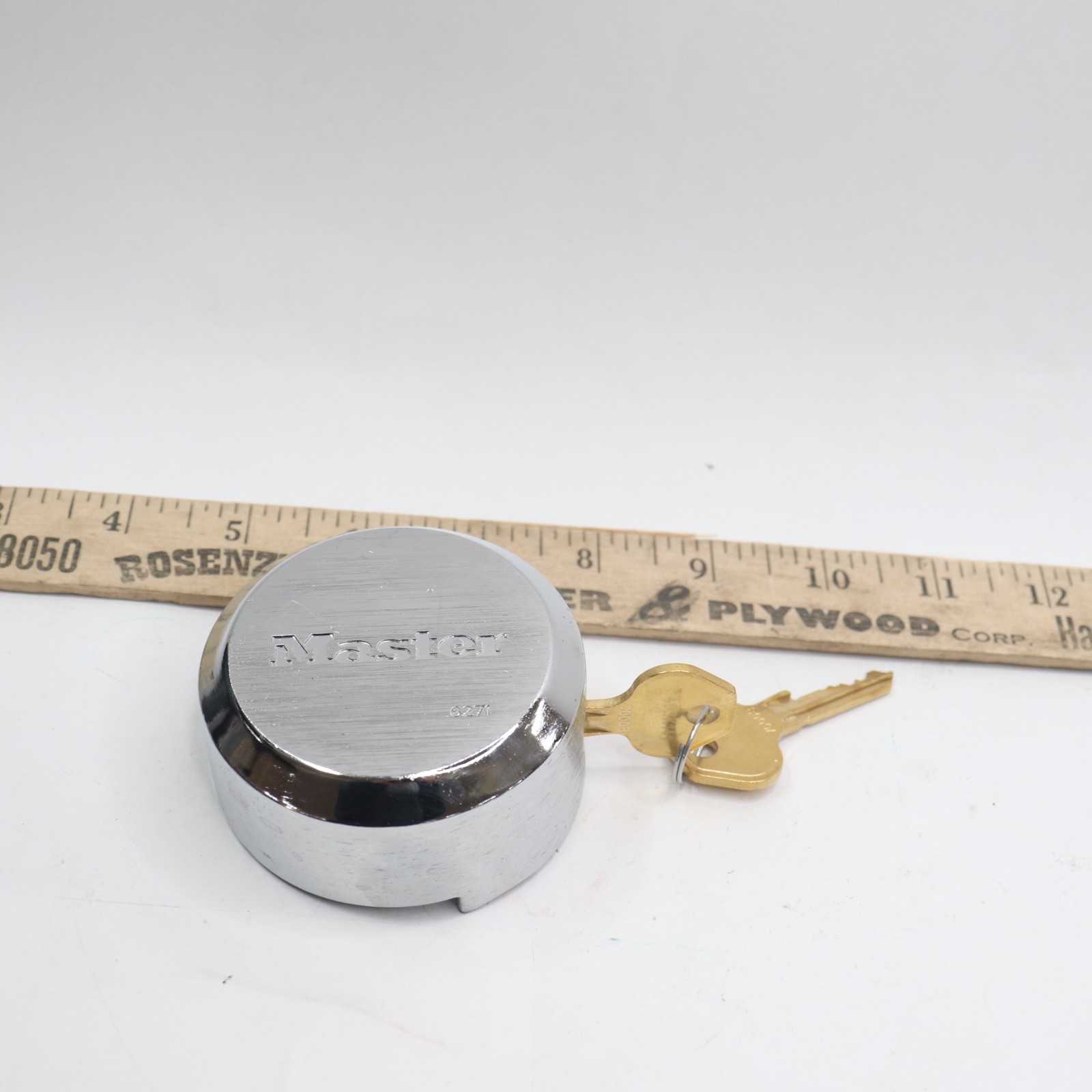 Materlock ProSeries Hockey Puck Shackleless Lock Chrome 2-7/8" 2 Keys 6271