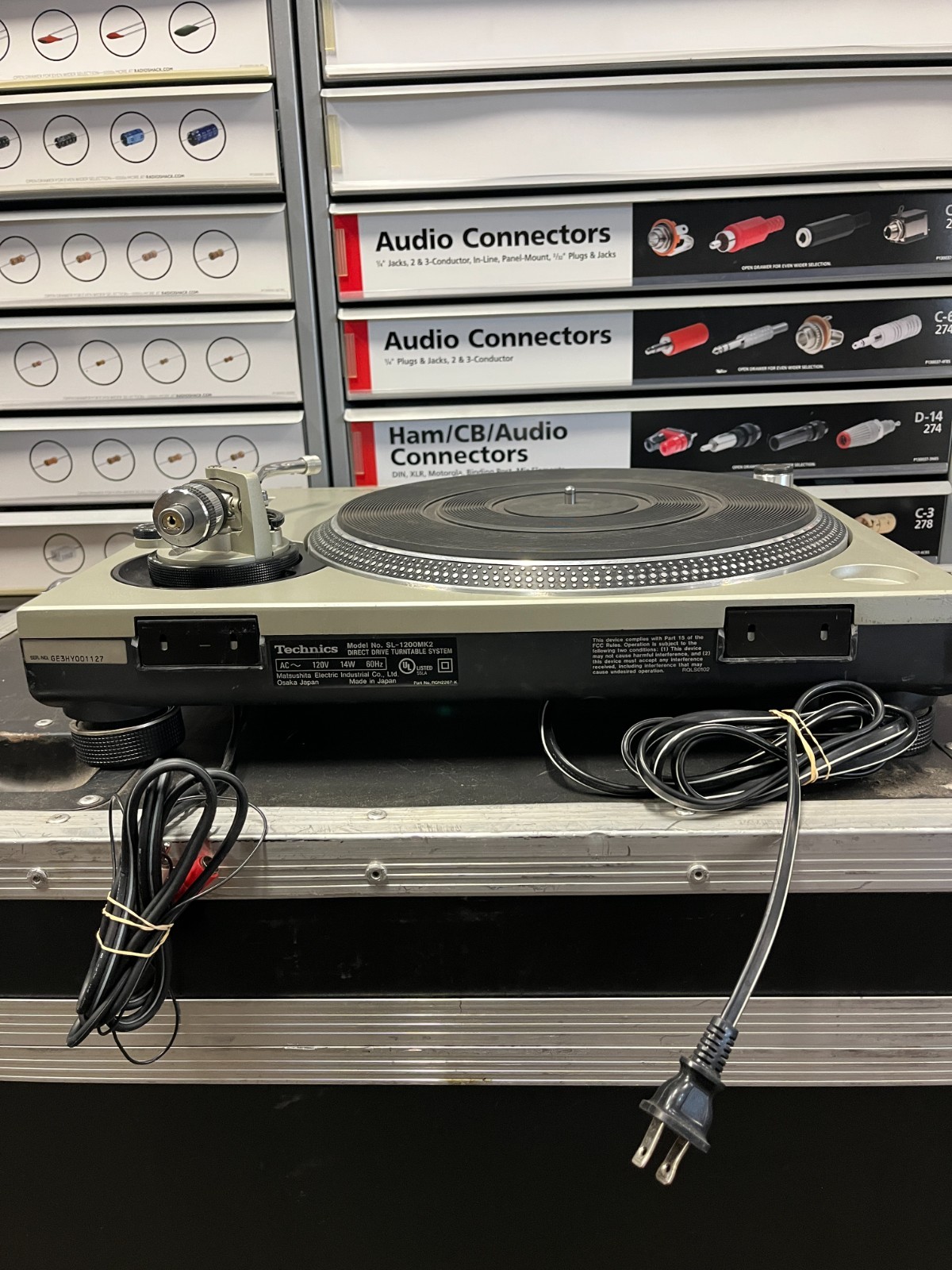 Technics SL 1200 Turntable