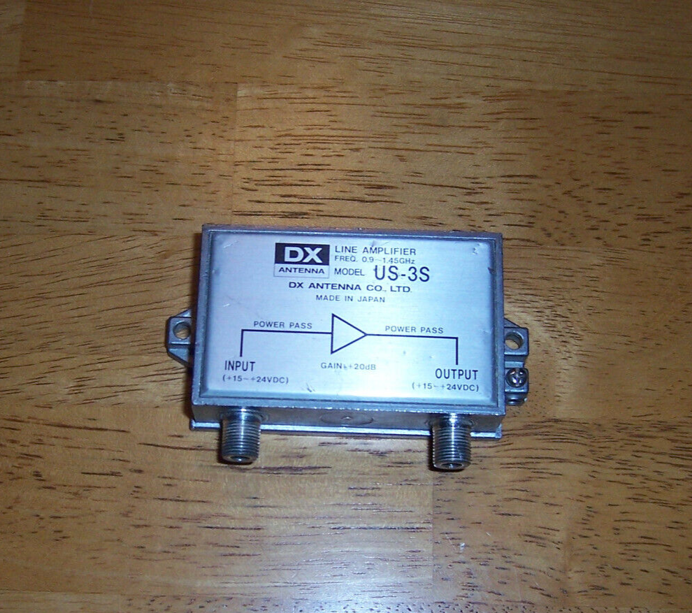 DX Antenna Co. model US-3S Line Amplifier 0.9-1.4GHz, Gain +20dB