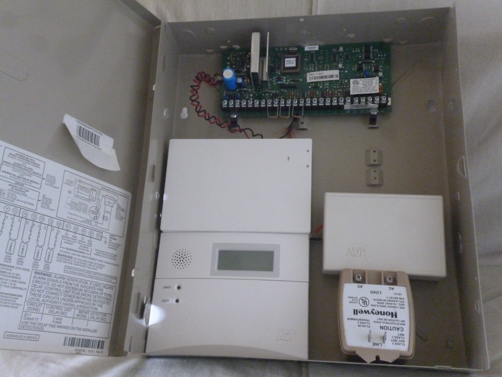 HONEYWELL/ADT VISTA20P-WA3000-9.12 BURGLAR ALARM PANEL WITH 6150ADT Keypad