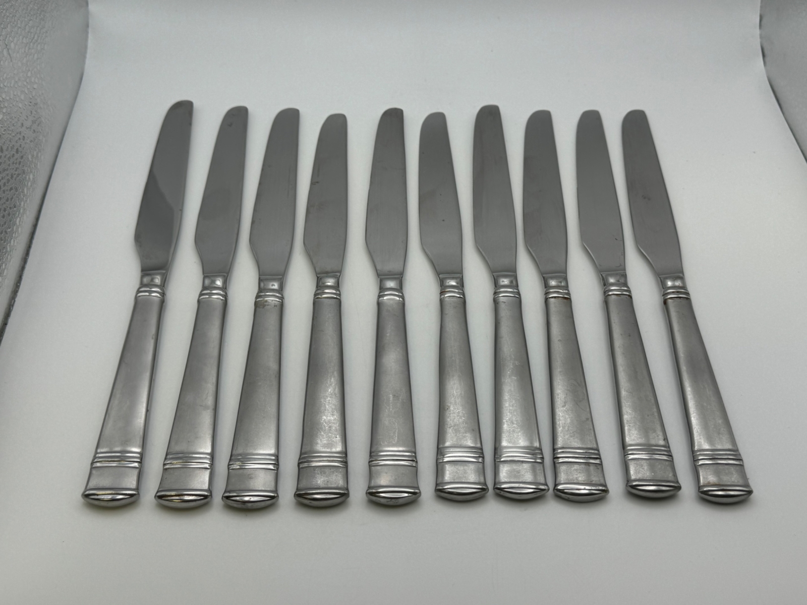 Set of 10 Oneida 18/10 Stainless Steel TIRAMISU Dinner Knives