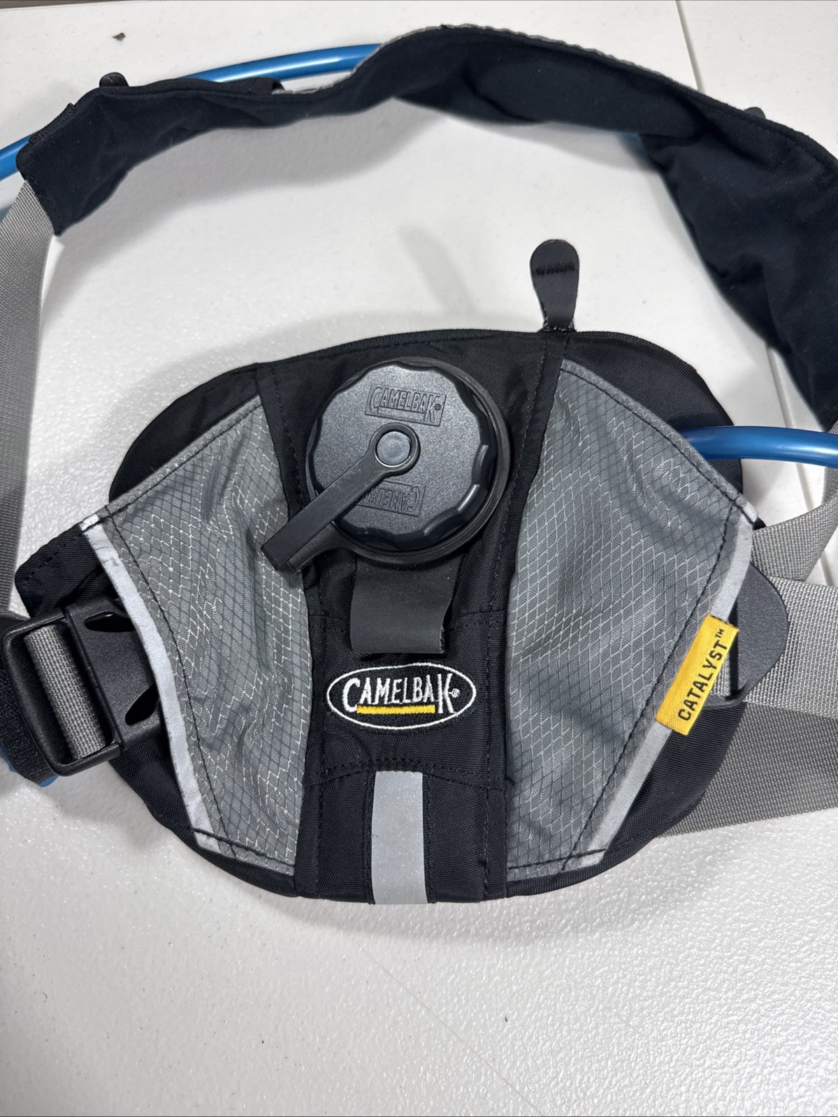 CamelBak Gray 45 oz 1.3 L Hydration Water Pack Hip Lumbar Flashflo w/Bladder