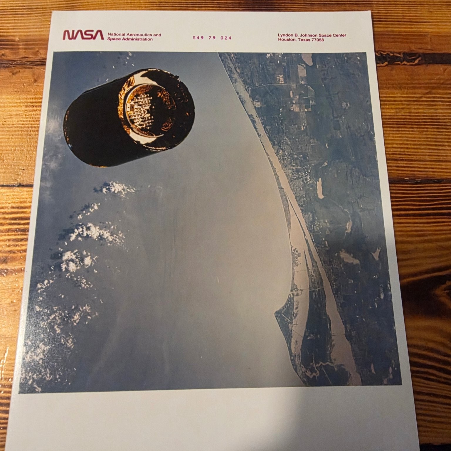 NASA Official Photo S49-79-024 STS-49 Space Shuttle Endeavour Intelsat VI 1992