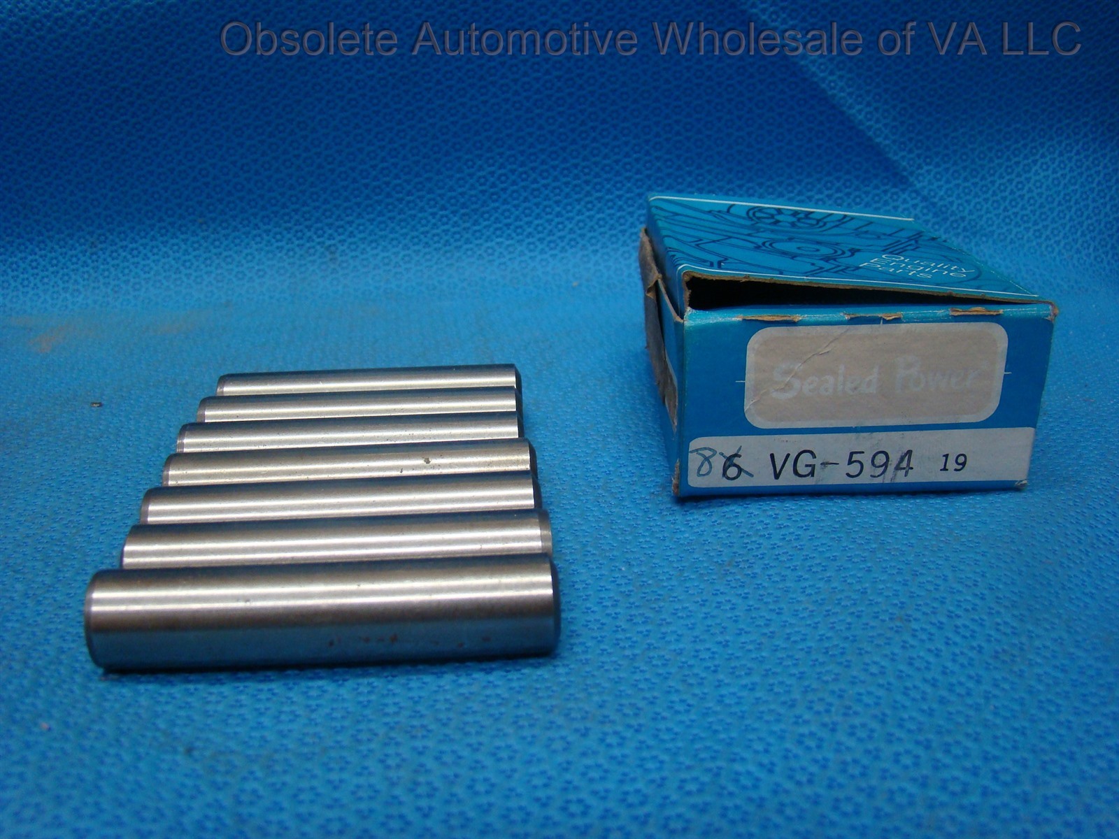 IHC Truck D301 Diesel 6 cyl Exhaust Intake Valve Guides Sealed Power VG594 USA