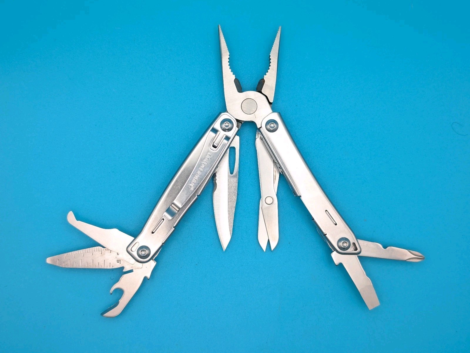 LEATHERMAN WINGMAN MULTI-TOOL! FAST SHIPPING!