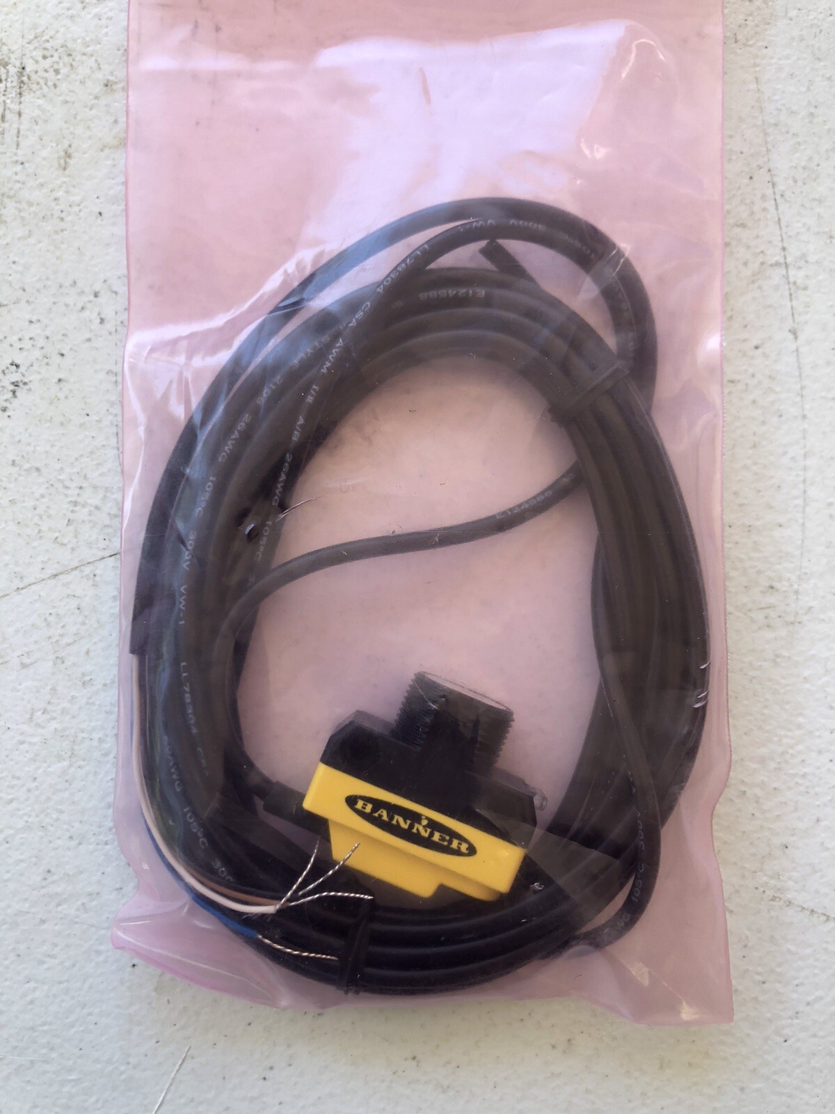 Banner qs18vn6lv-64560 Opened Box Free Shipping