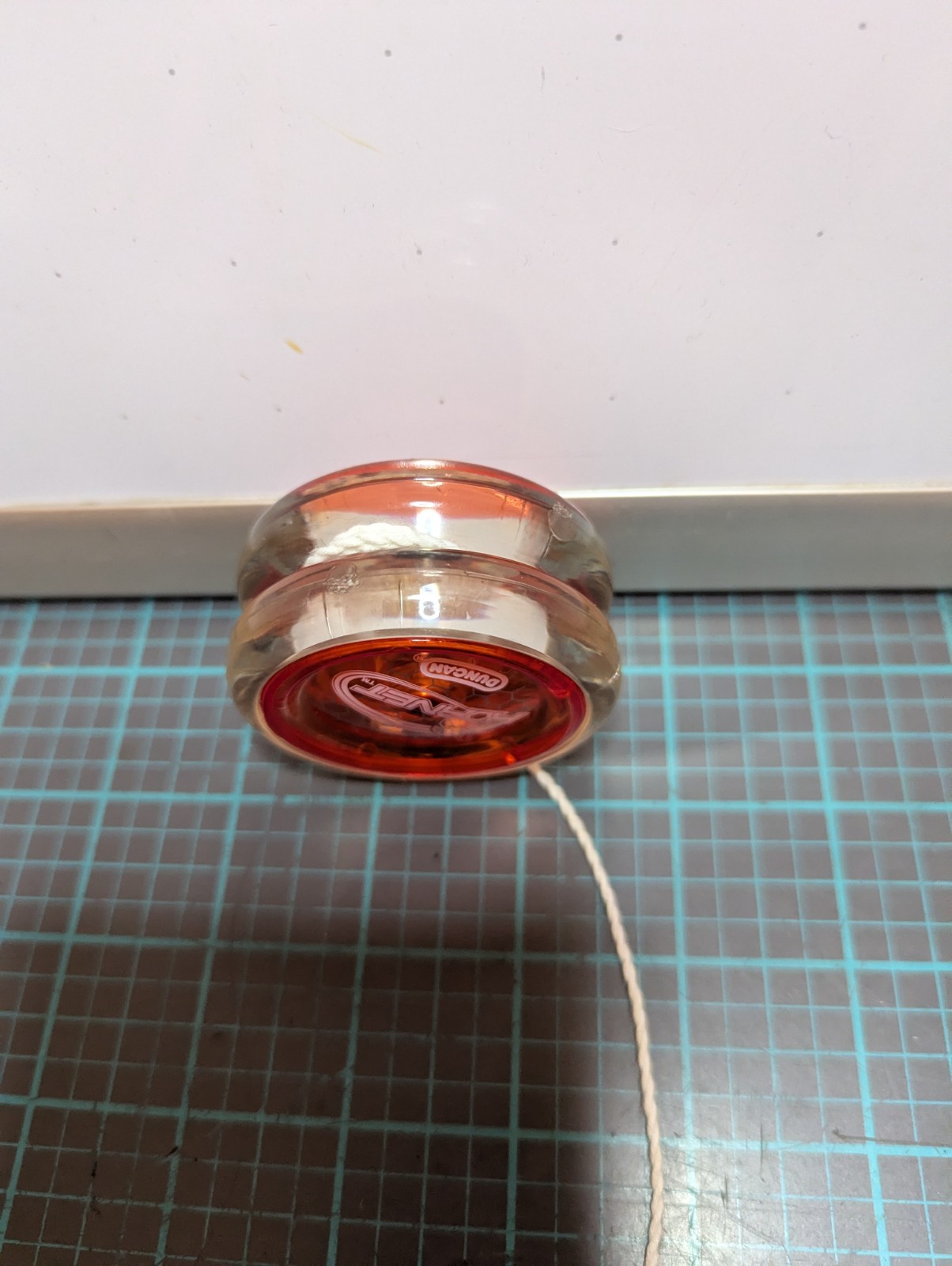 DUNCAN Intermediate Hornet Looping YoYo Yo Yo-Yo Yoyo Red / Clear Responsive
