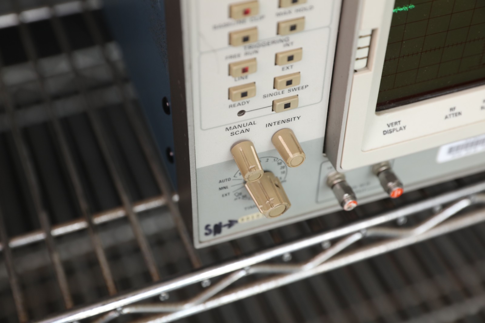 Tektronix 2754P Spectrum Analyzer As Is