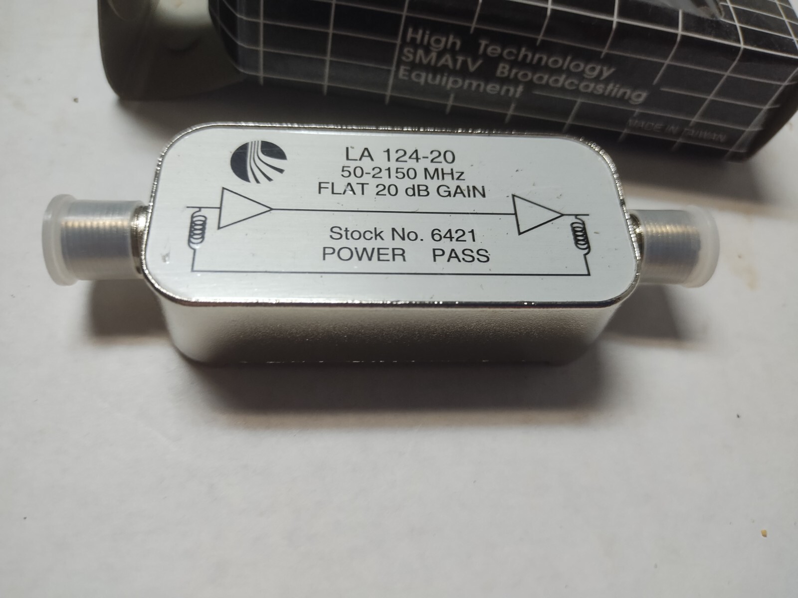 50-2150 MHz RF Flat 20 dB Gain Power Pass Module. NEW