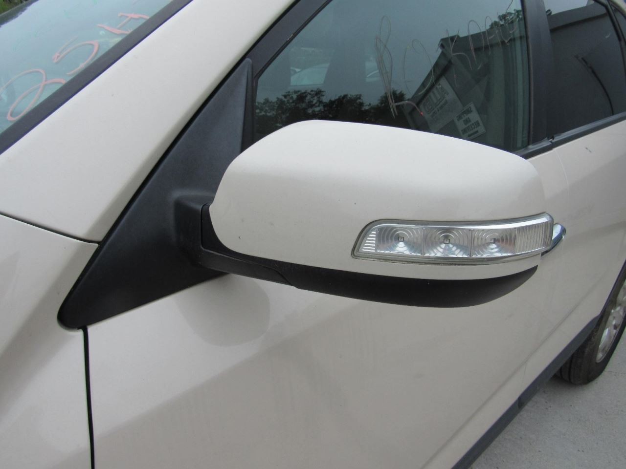SORENTO 2011 Glove Box 1071976