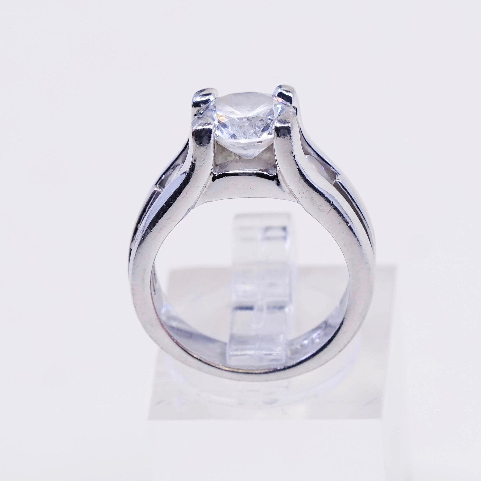 Size 5, Sterling silver ring, 925 silver with round cut CZ cluster