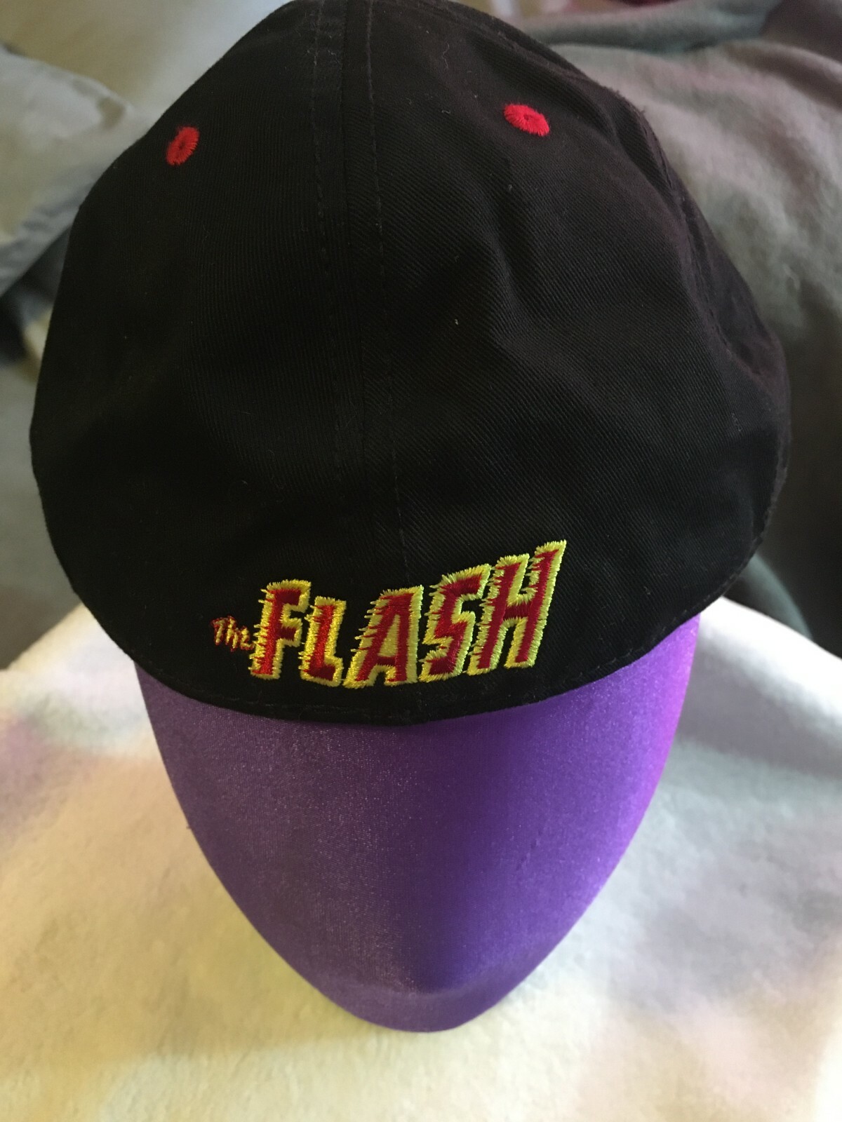 DC Comics Originals Flash baseball cap...black with red