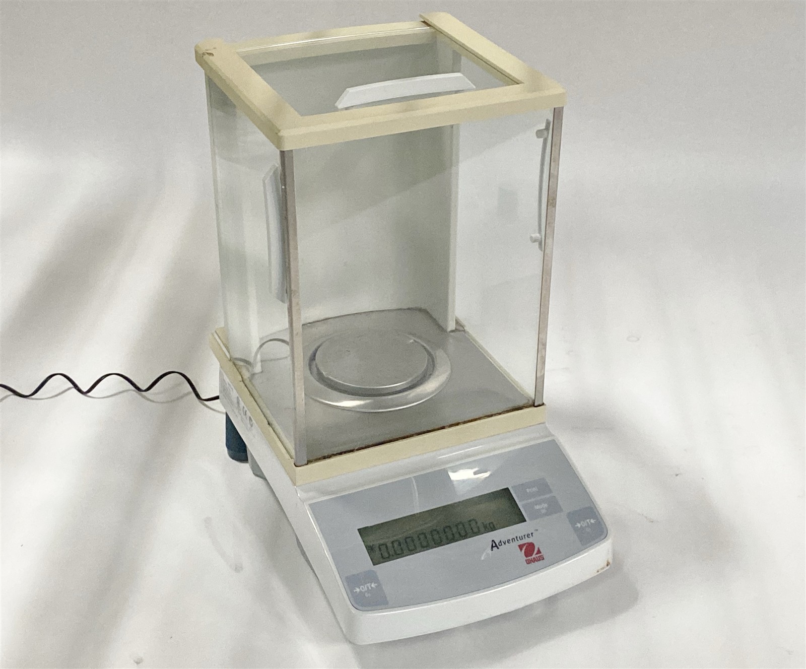 Ohaus Adventurer AR2140 Analytical Balance 0.0001g 210g Max w/AC Adapter