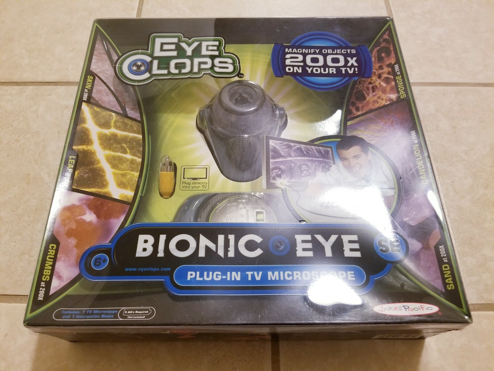 Jakks Pacific Bionic Eye Eye Clops Series Plug-In TV Microscope 2009 NIB