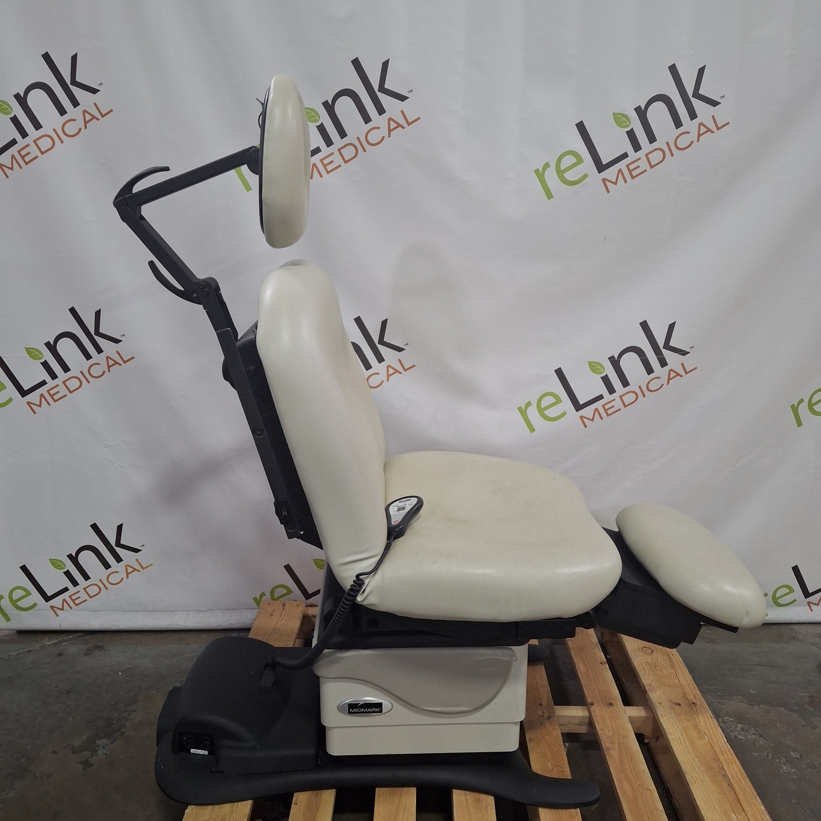 Midmark 630 Procedure Chair