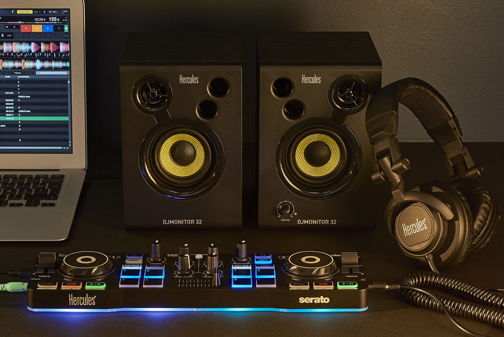 Hercules DJStarter Kit with DJControl Starlight, DJMonitor 32, HDP DJ M40.& More