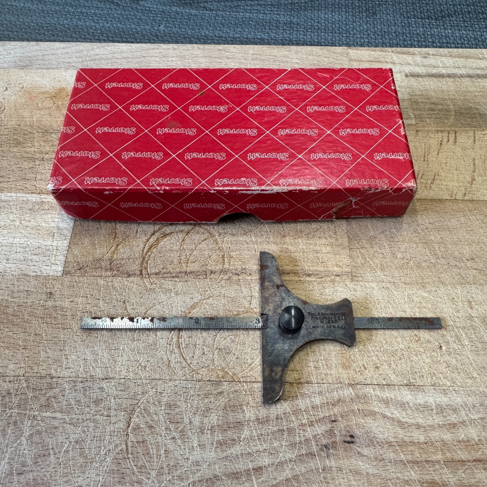 STARRETT Depth Gage No. 237 Graduations 32nd - 64ths Original Box - Vintage
