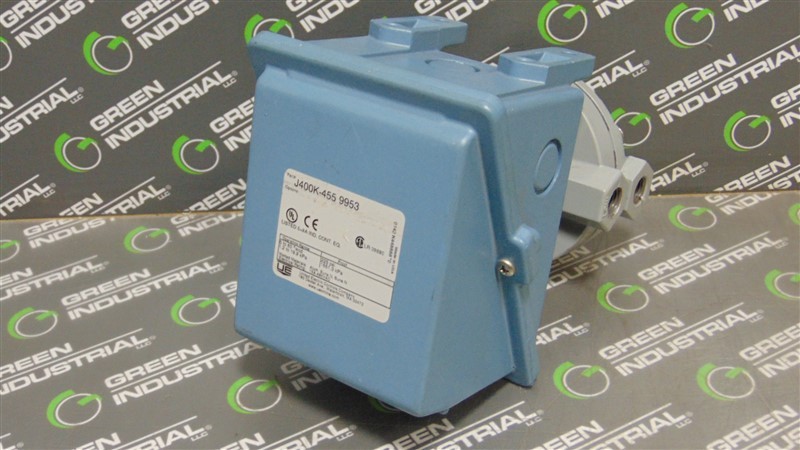 USED United Electric J400K-455 9953 Differential Pressure Switch 5 to 80" wcd