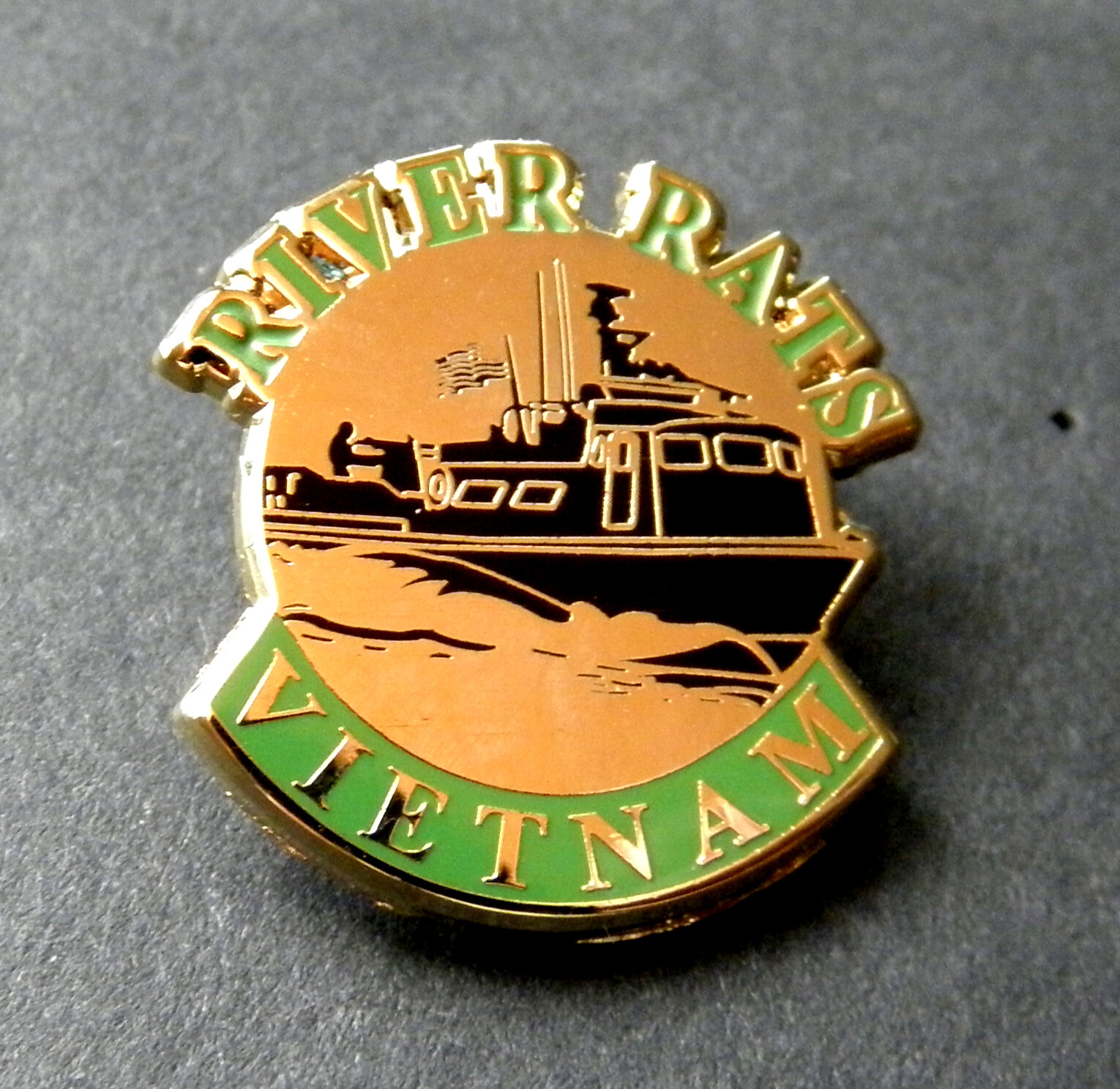 RIVER RATS VIETNAM NAVY PBR PCF RIVERINE SWIFT PATROL BOAT LAPEL PIN BADGE 1 IN