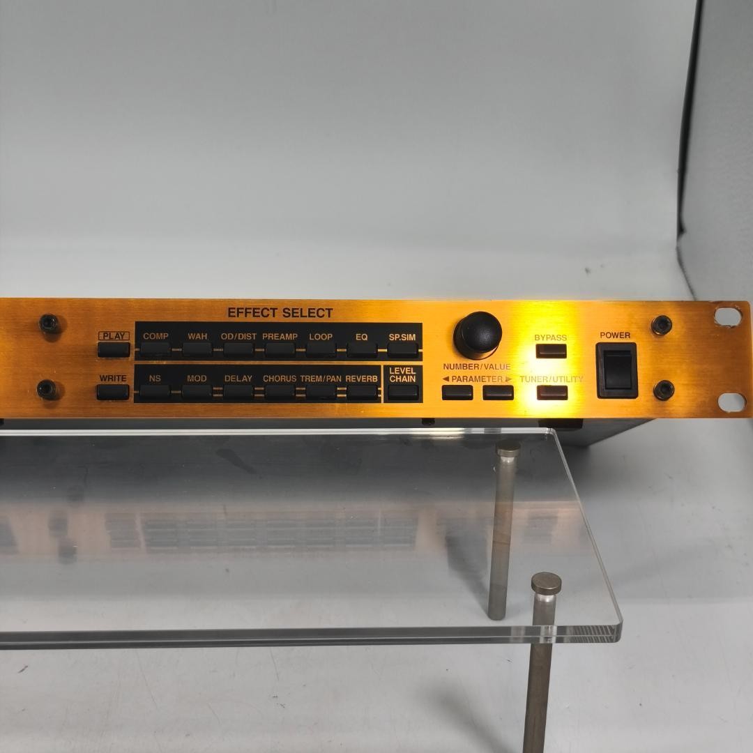 BOSS GX-700 Guitar Effects Processor Rack Mount Multi-Effects Analog 100V