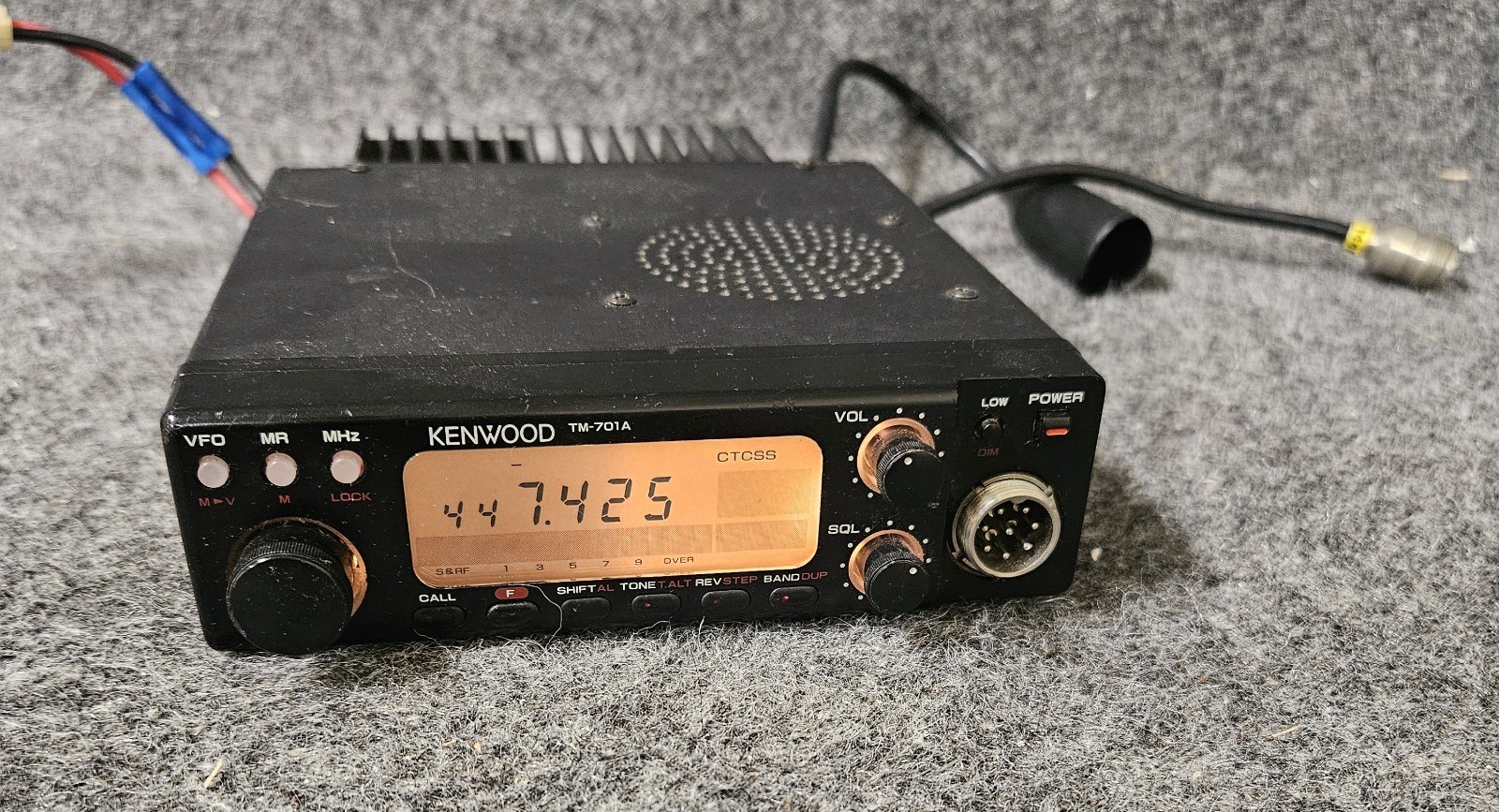 Kenwood TM-701A Dual Band VHF / UHF  2M 440 Mhz Mobile Radio Transceiver