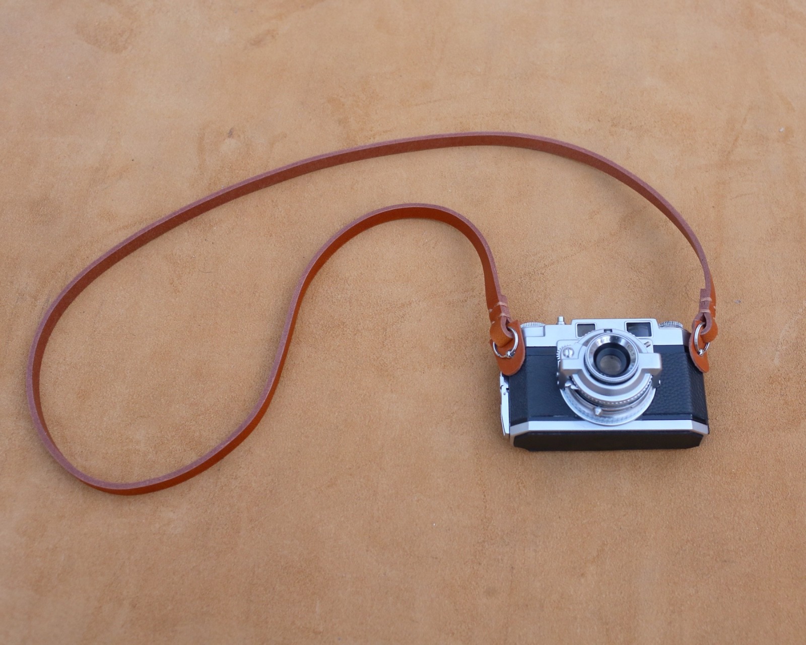 Windmup Rugged Brown: Artisan Hand-Stitched Leather camera strap