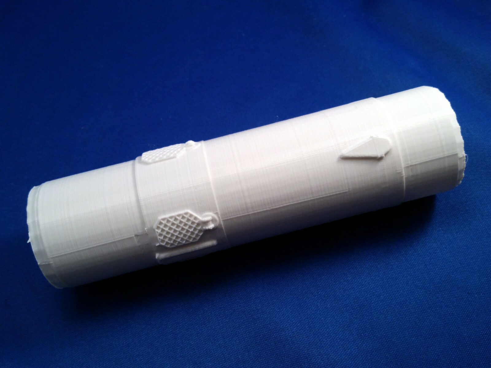 SpaceX Crew Dragon Flying Model Rocket Barebones Kit