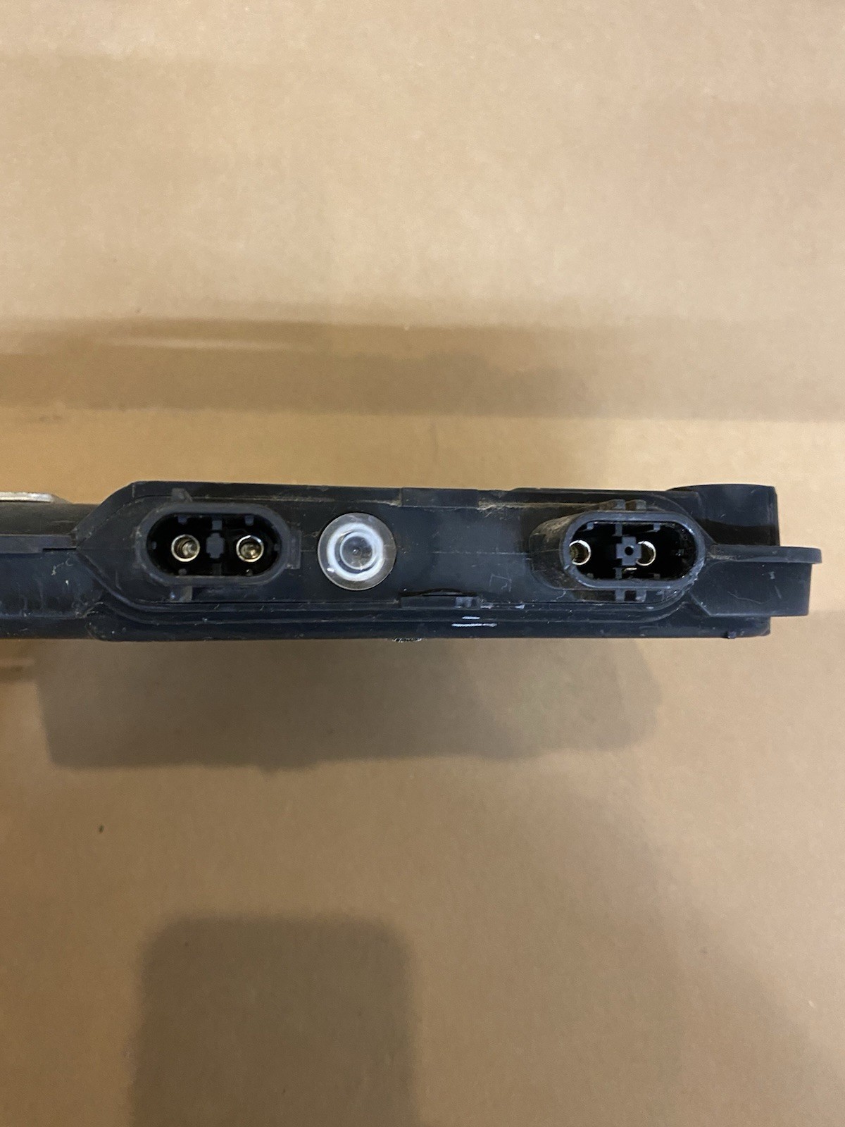 Enphase IQ6 Microinverter – Used (DC Adapter not included)