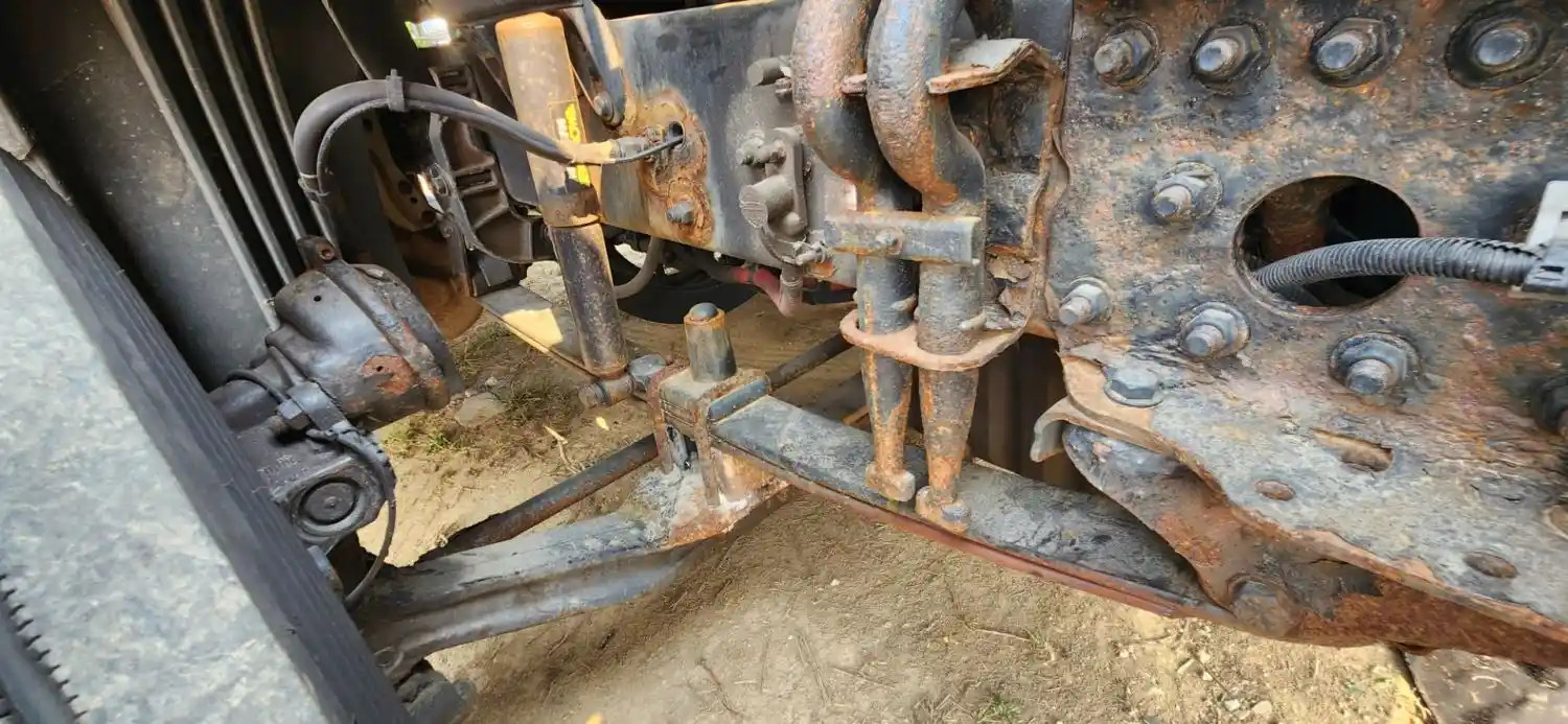 (Used) 2015 Freightliner Cascadia 113, FRONT LEAF SPRINGS Front Leaf & Springs