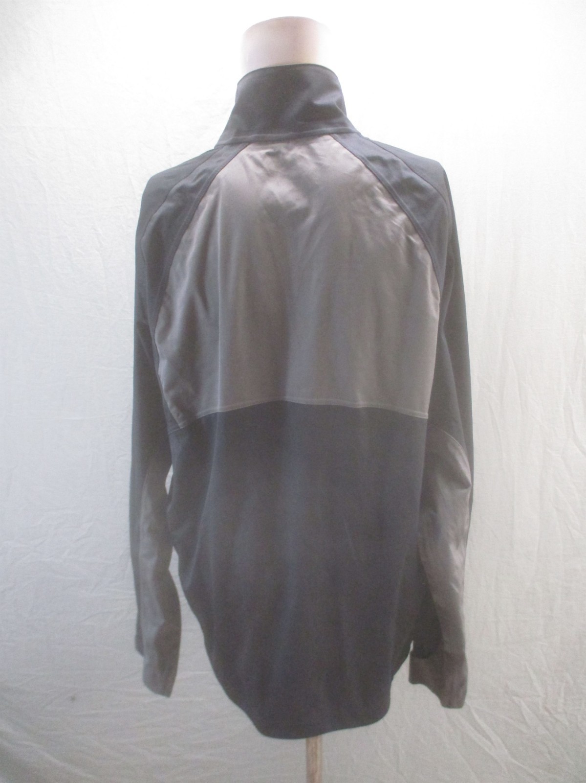 Nike Golf Size M Mens Gray Full Zip Collared Windproof Activewear Jacket 120