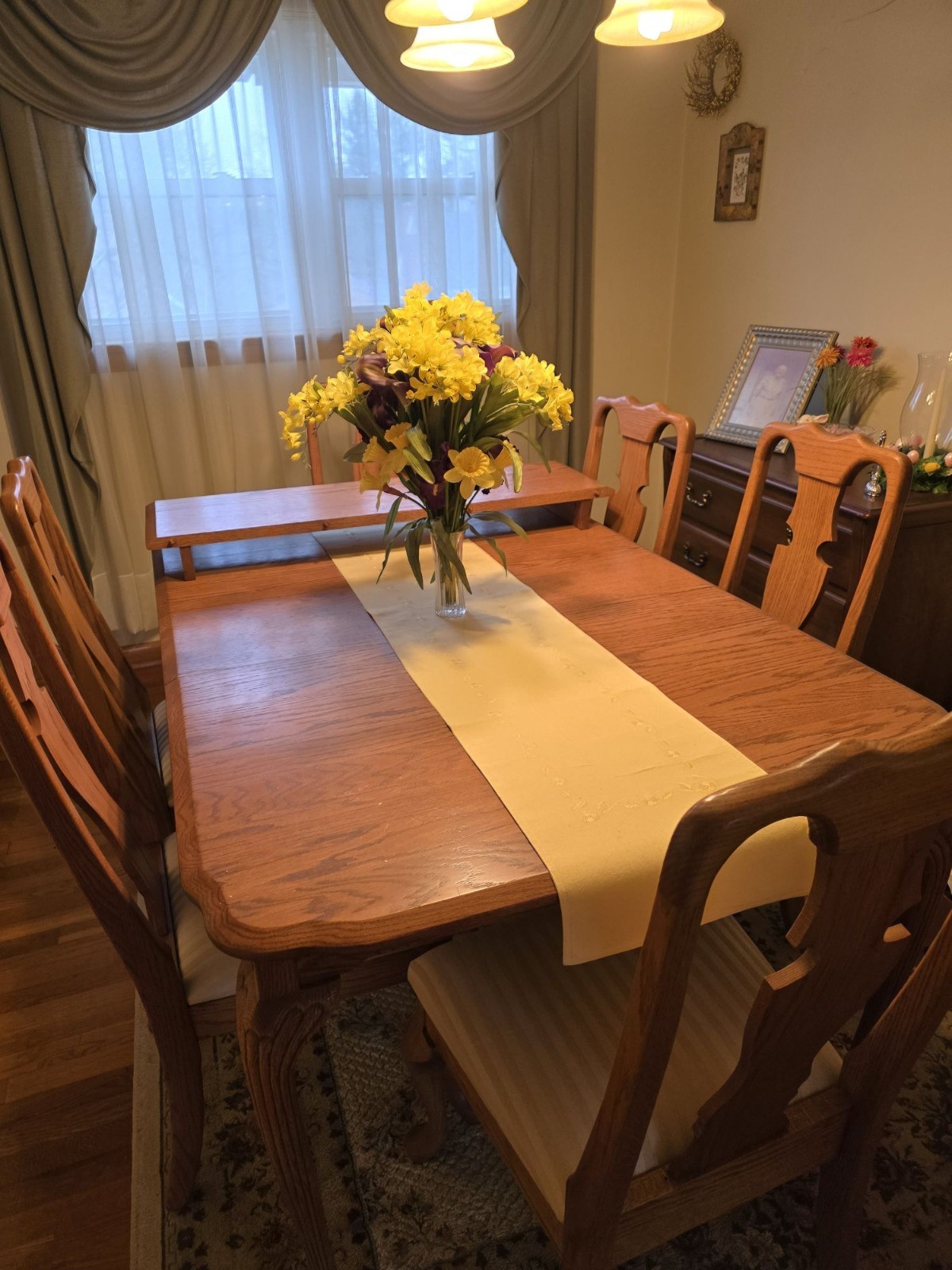 Handmade Amish Table Dining Room 8 Chairs, Leaves, Pads