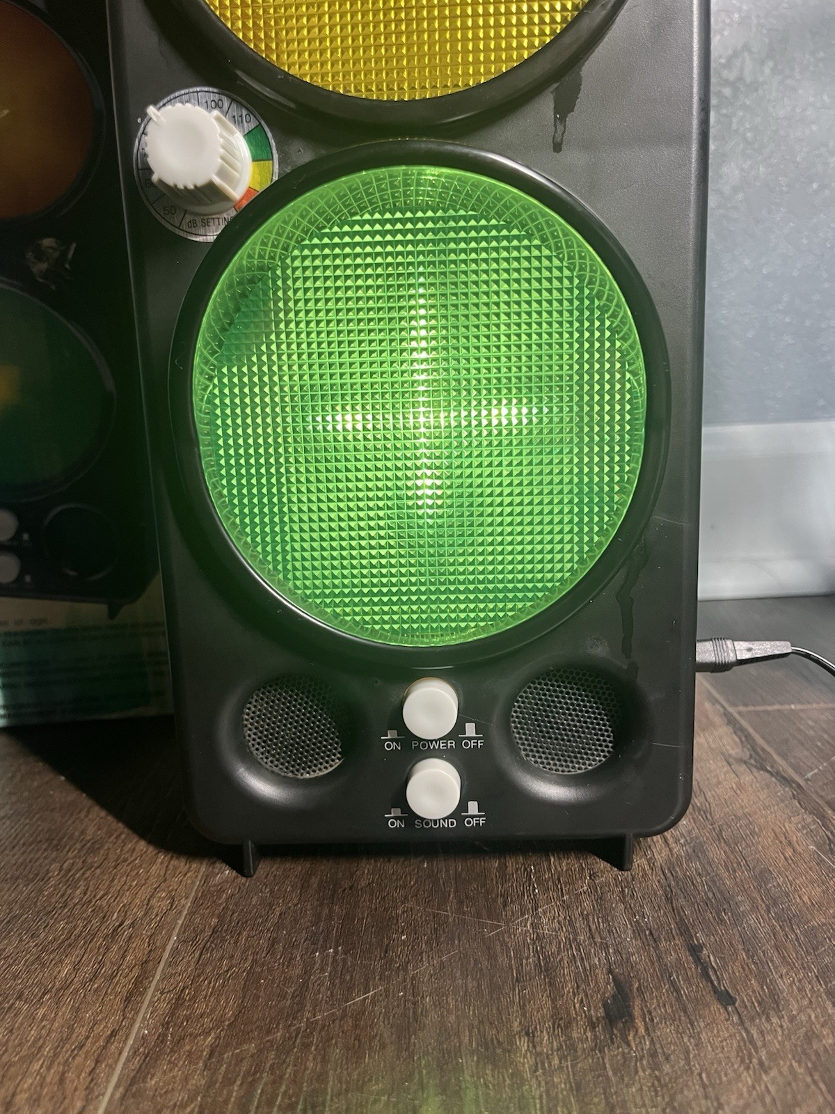 ORIGINAL TAG2001 YACKER TRACKER SIGNAL LIGHT SOUND METER