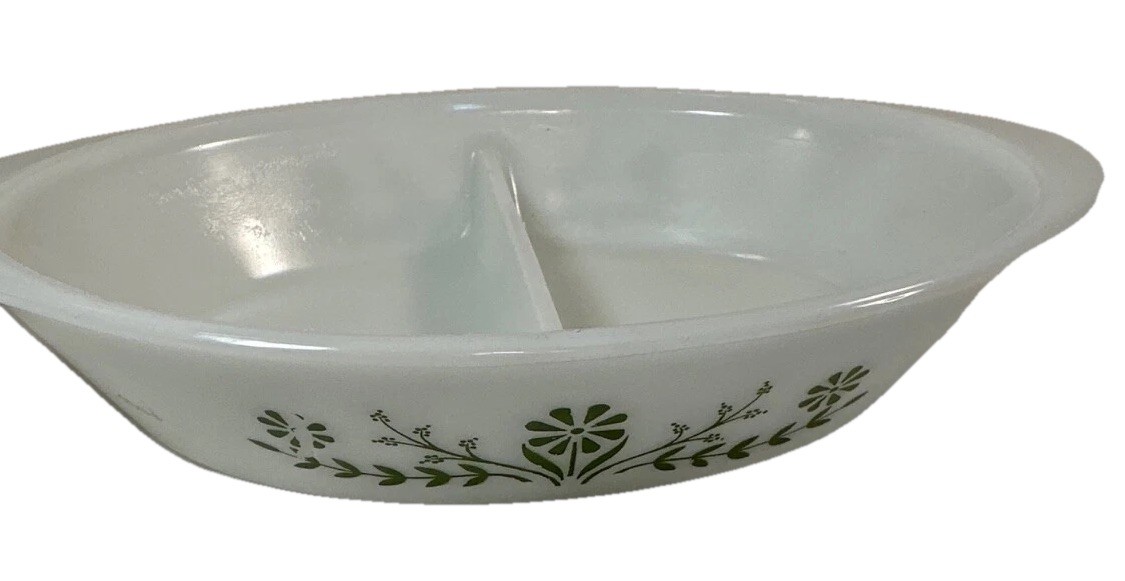 VINTAGE GLASBAKE WHITE WITH GREEN DAISY DIVIDED DISH J2352 MADE IN U.S.A.