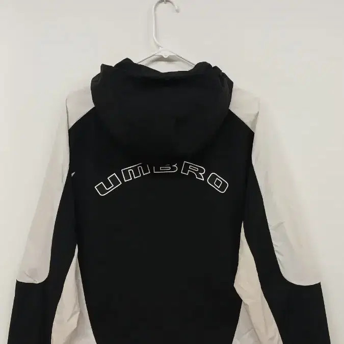Umbro Black & White Windbreaker Jacket Official