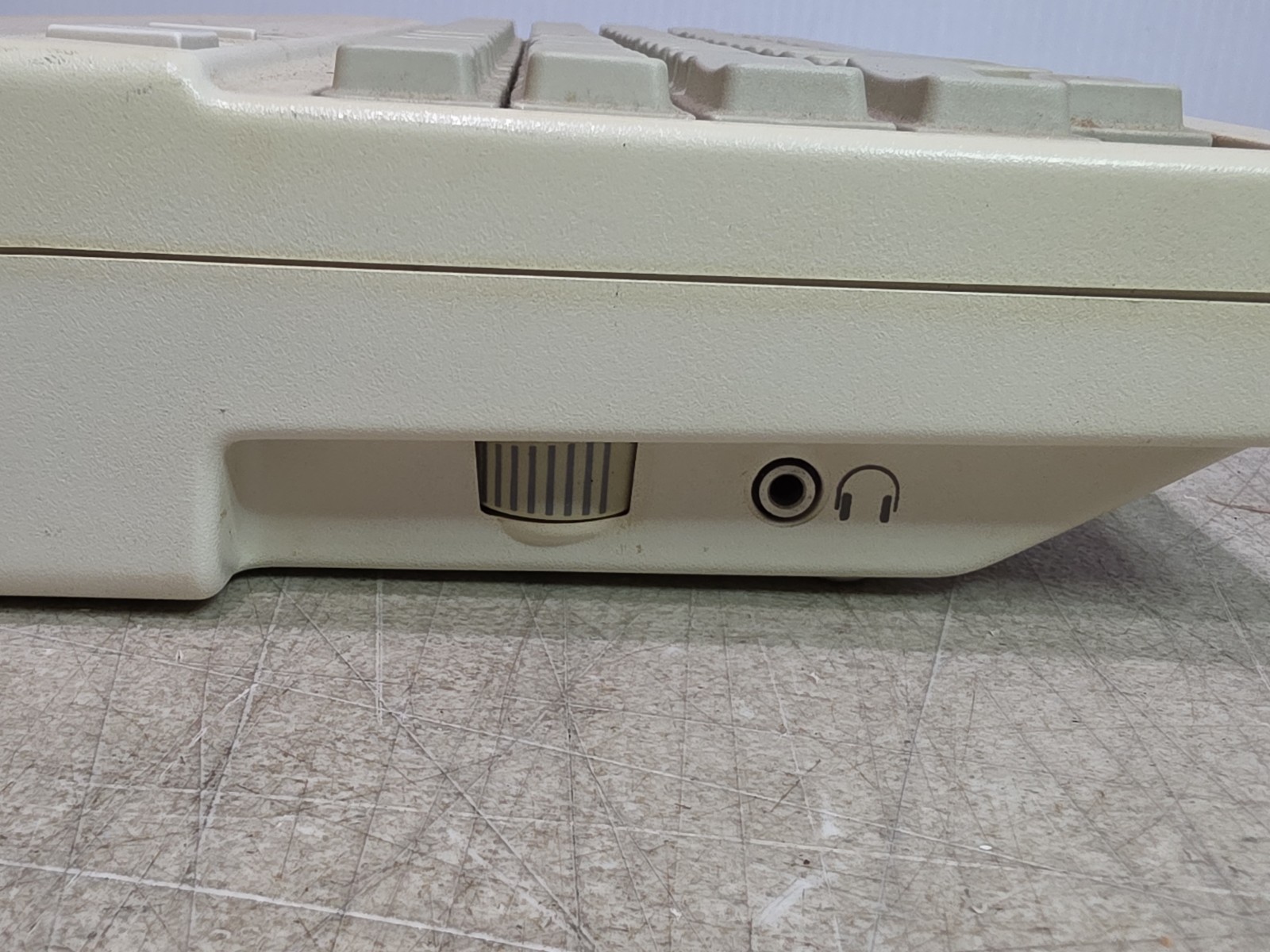 Vintage Apple IIc computer -Untested/parts/repair