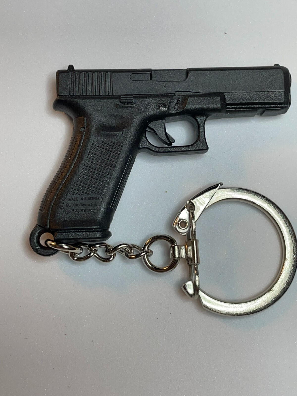 GLOCK G17 Pistol Key Ring - Miniature Molded Plastic Replica