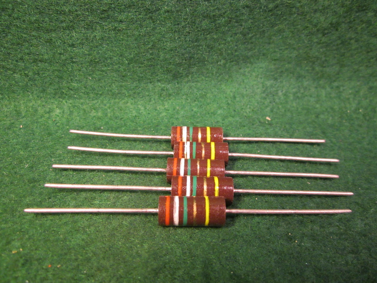 (1) 5 Pack Carbon Comp 3.9 Meg OHM 2 Watt 5% Resistors NOS