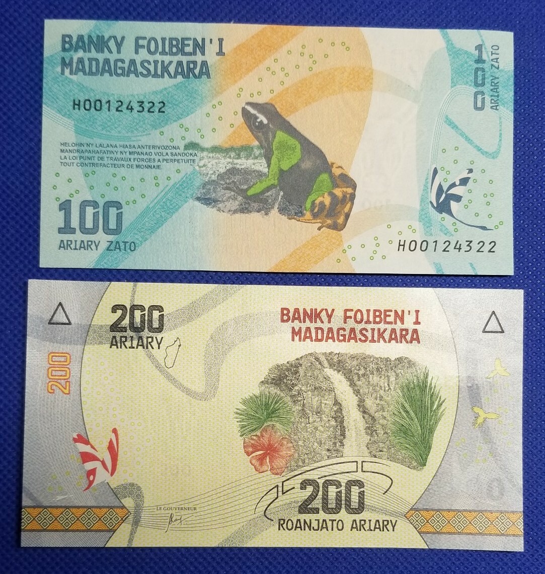 💵 2017 Madagaskar Set of 2 New 100 & 200 Ariary - UNC