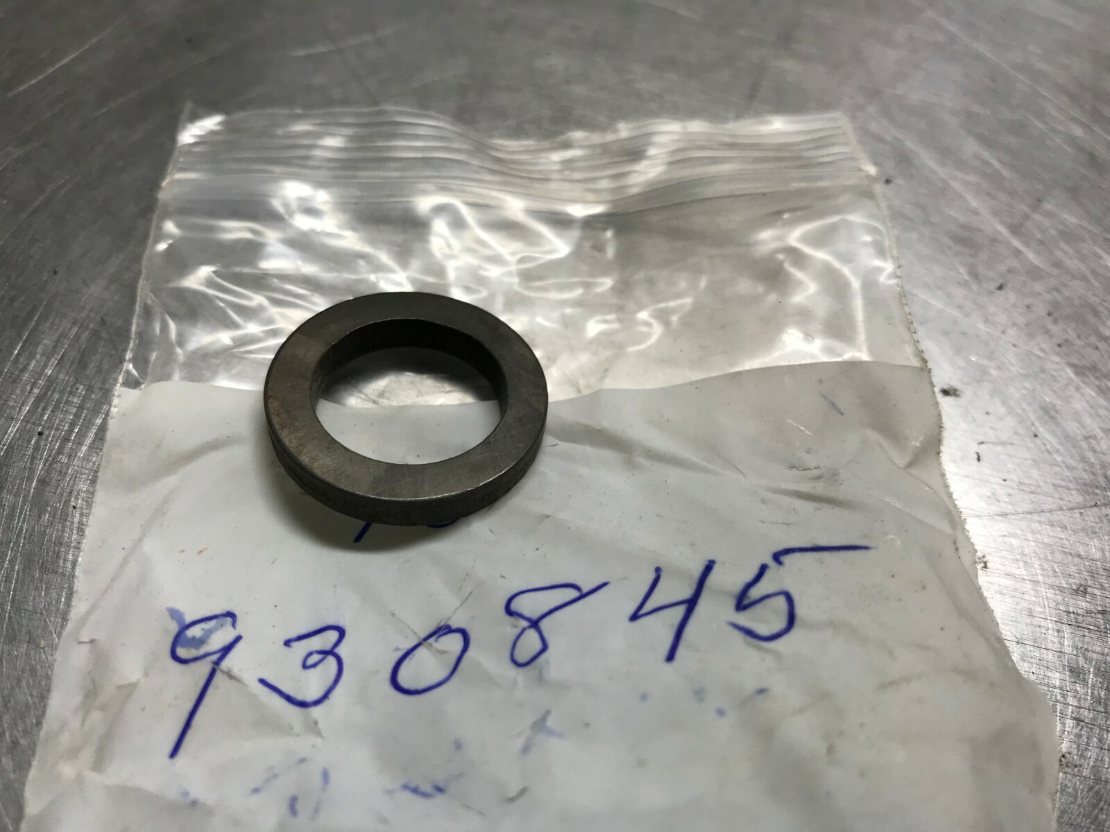 930845  GENUINE  Volvo  WASHER   QTY of 5 Washers
