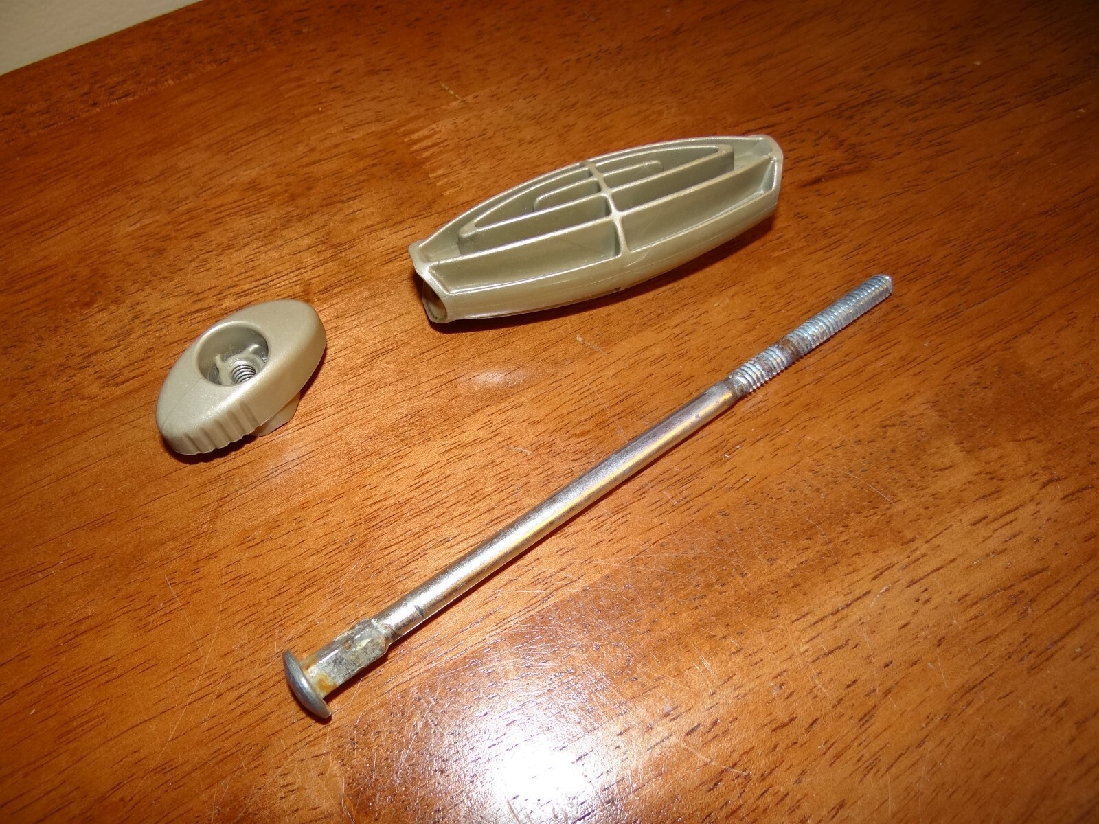 Scotts 171886 SNAP Broadcast Spreader Handle Bolt Assembly OEM Parts