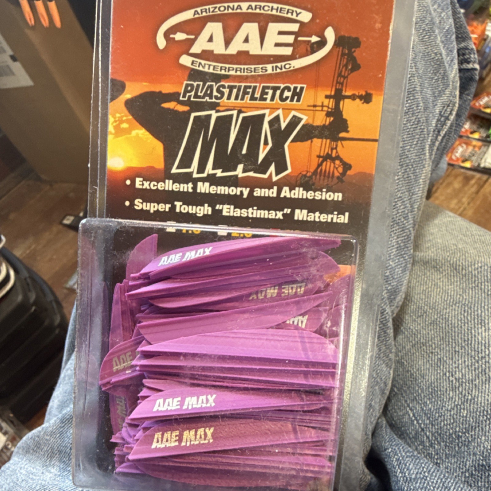 AAE Plastifletch Max - Purple Plastic Vanes 2.3 in 100 Pack PMA23PR100