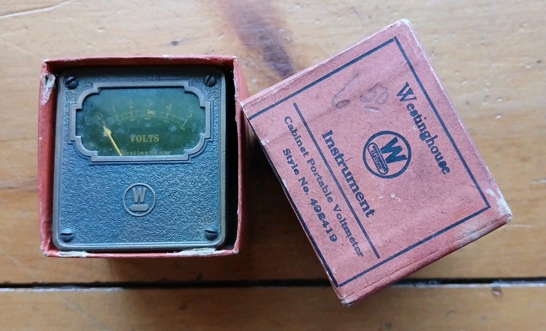 Vintage Westinghouse Cabinet Portable Voltmeter Style 492419 TESTED