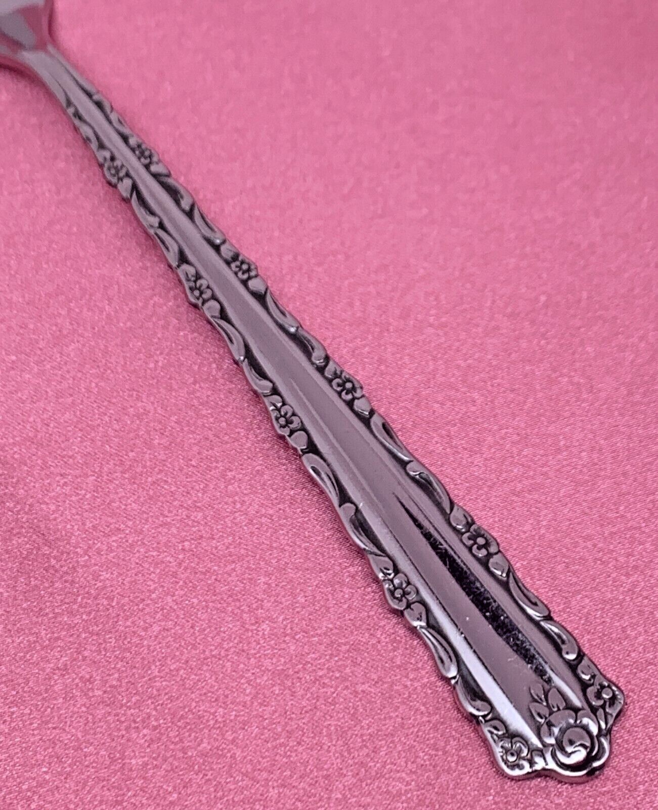 Cherie STAINLESS by ONEIDA SILVER * You Choose Piece - Your Choice * 18-2074