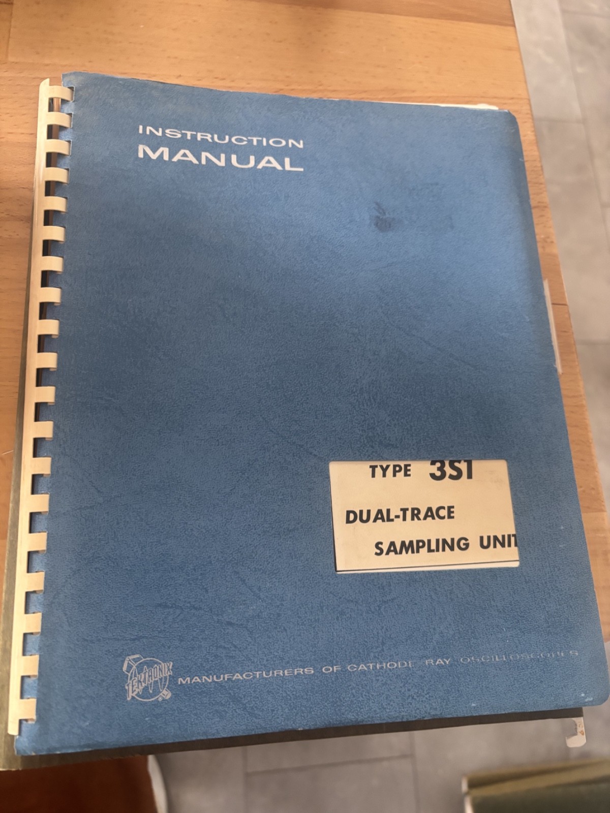 Type 3S1 dual-trace sampling unit instruction manual