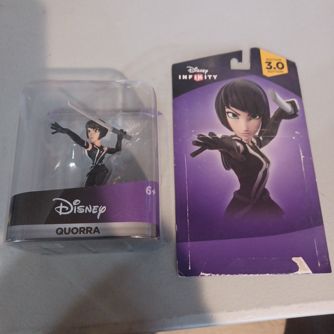 Disney Infinity 3.0 Edition Quorra Action Figure Back Is Off The Figure Case