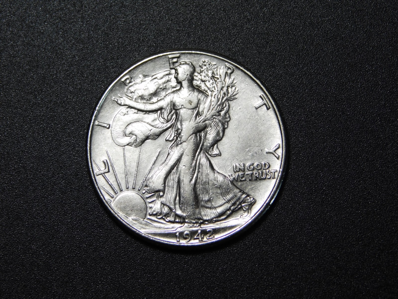 OLD US  COINS  1942 WALKING LIBERTY  HALF DOLLAR UNC