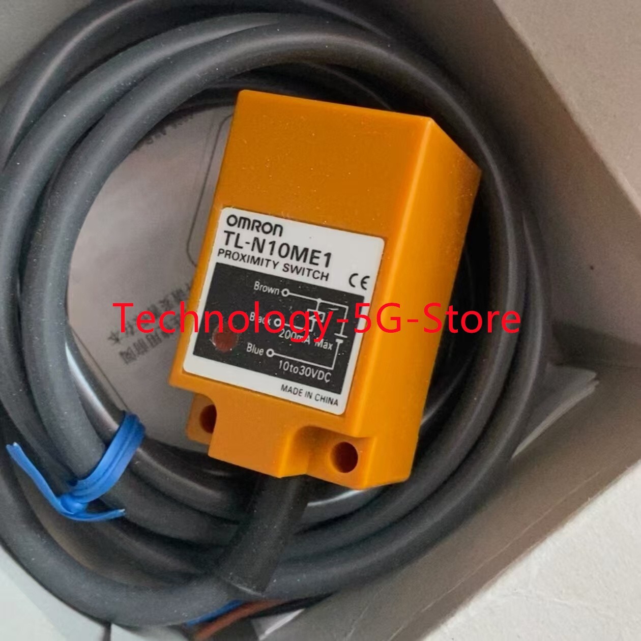 New Omron TL-N10ME1 Inductive Proximity Switch