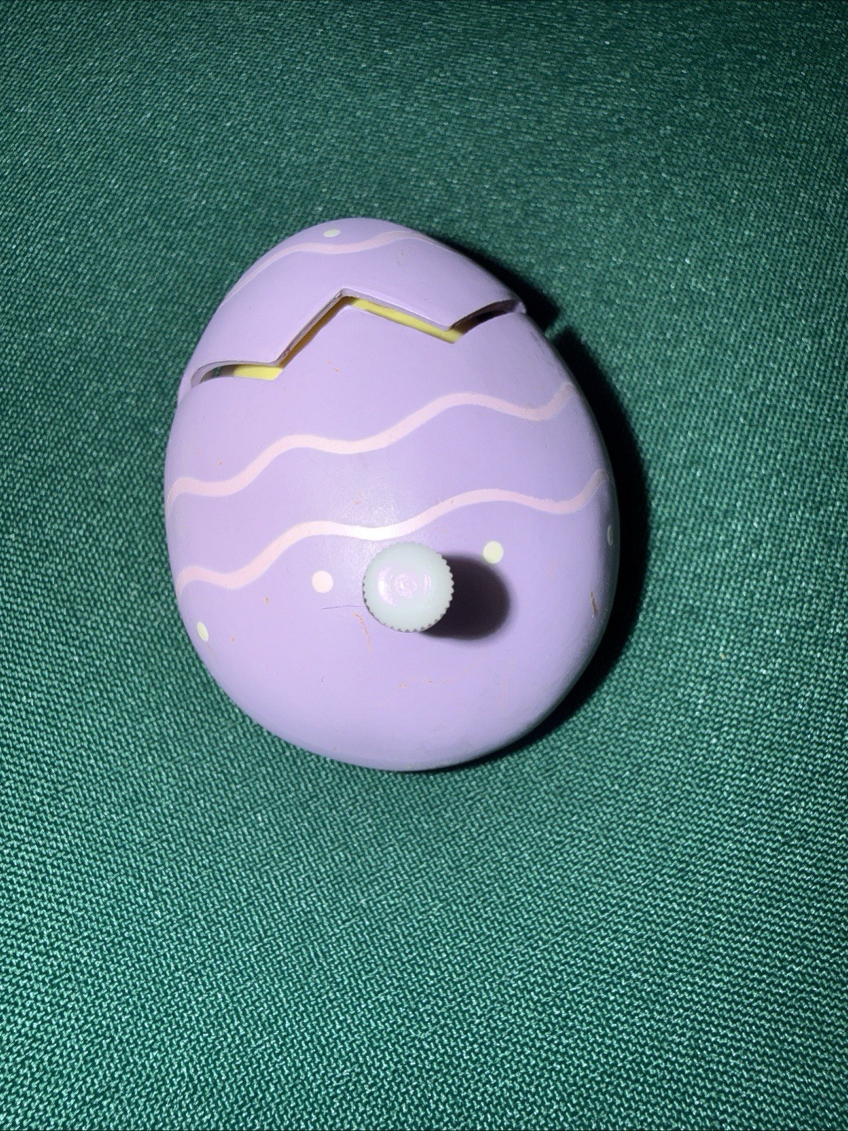 1990 Hallmark Cards DECORATED EASTER EGG AND CHICK Wind Up Moveable Brooch Pin