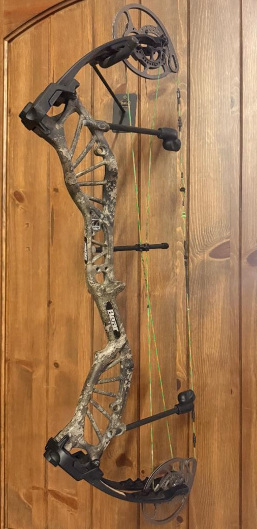 Nice Bear Trace HC Compound Bow RH 70 Lbs Approach Hunting Bow