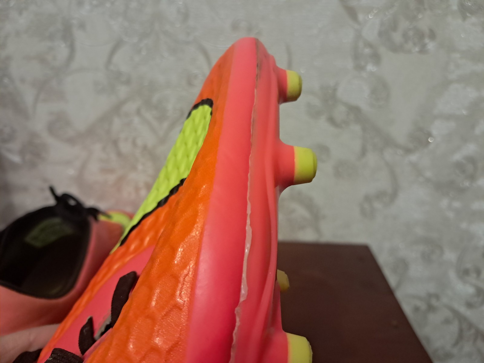 Nike Hypervenom Phelon FG Crimson Volt 599730 Mens Sz 12.5 Soccer Cleats Rare